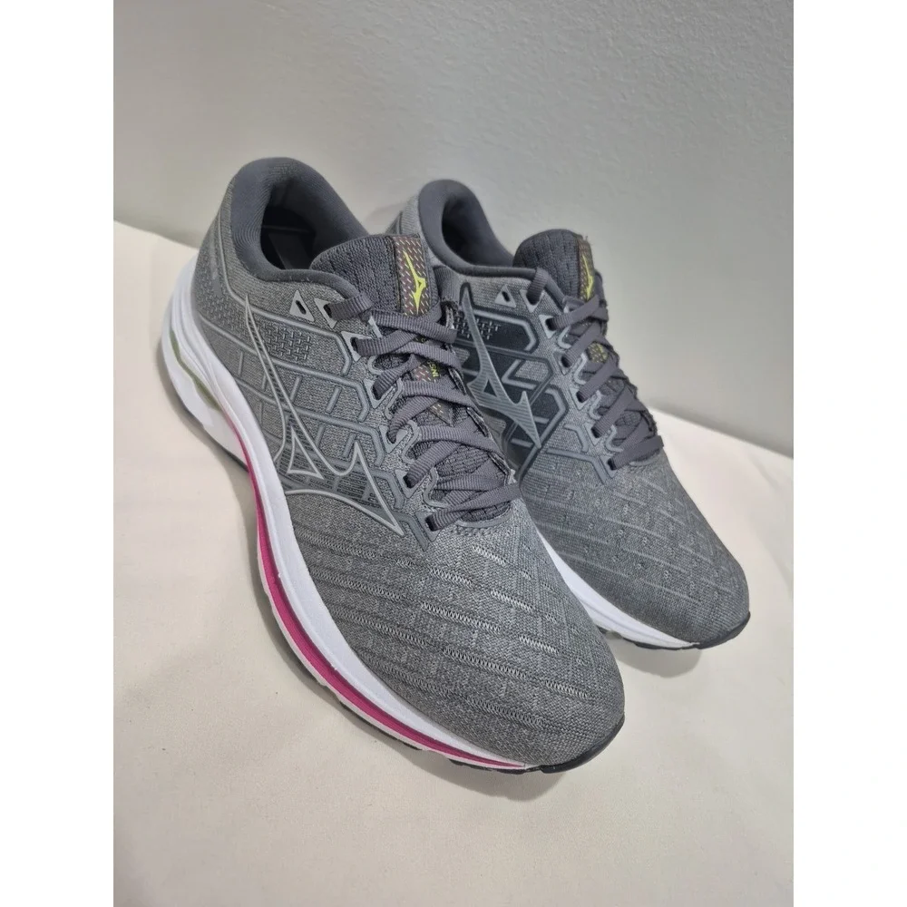 MIZUNO Wave Inspire 18 Womens Sz 7.5 Running Gray Shoes J1GD224405